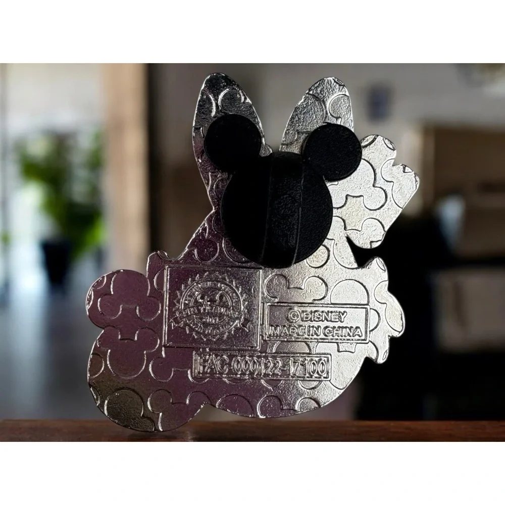 Rabbit Out Of Time Clock Hurry Alice In Wonderland Disney Pin Trading